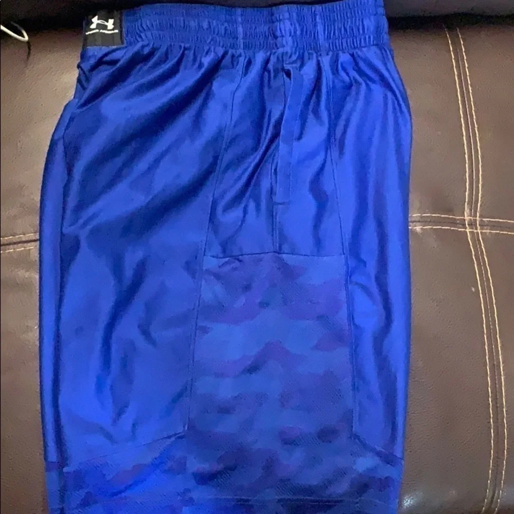 𝅺MENS or Women’s Under Armour Athletic Shorts